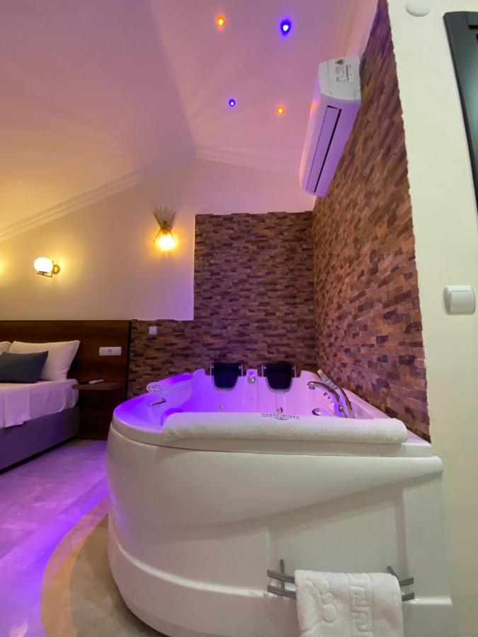 Nefis Hotel Oeluedeniz ภายนอก รูปภาพ